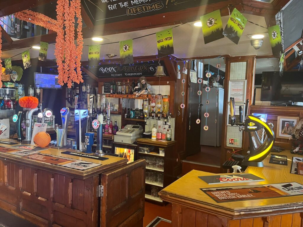 Spinners, Leigh Admiral Taverns