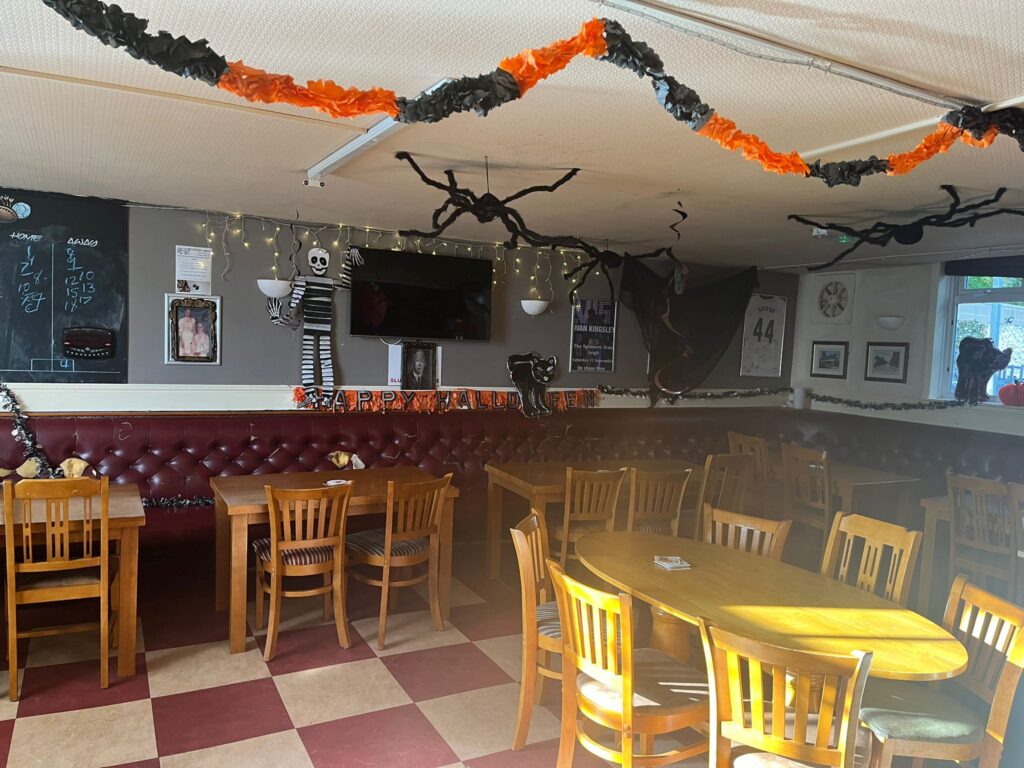 Spinners Pub Springhead at Mark Palm blog