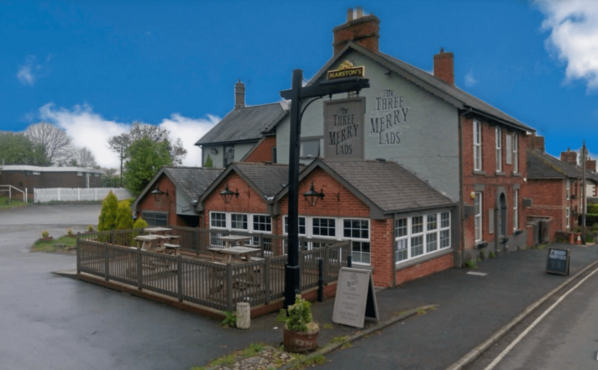 Three Merry Lads, Cutthorpe Admiral Taverns