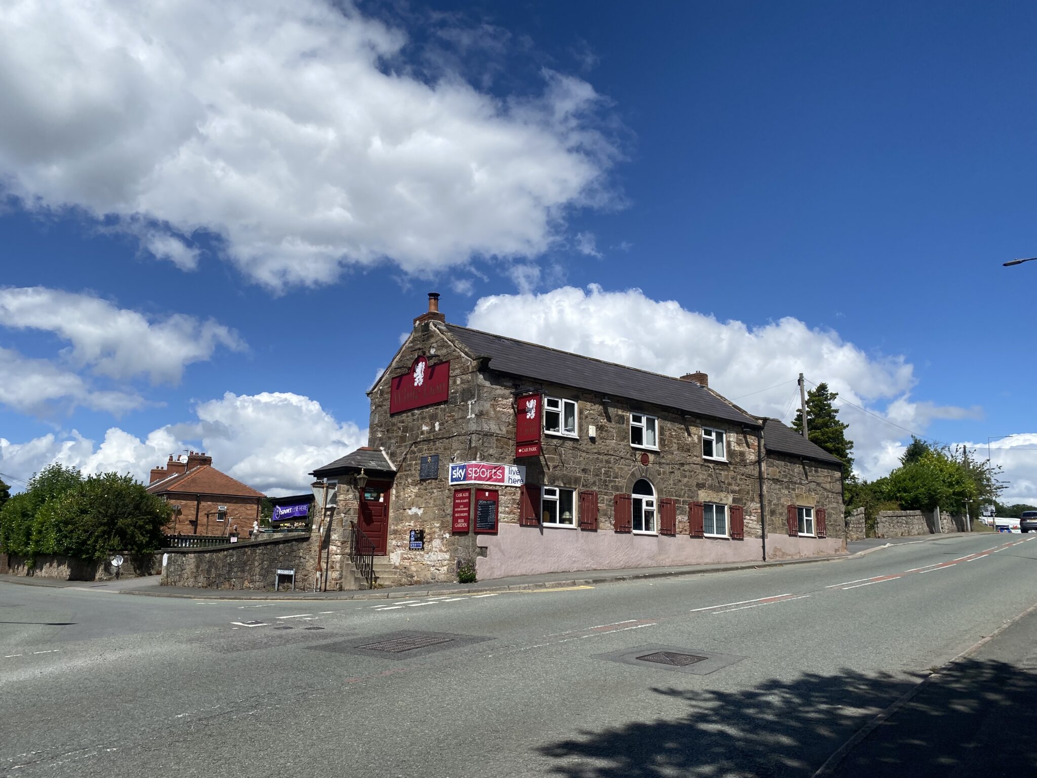 White Lion, Wrexham Admiral Taverns
