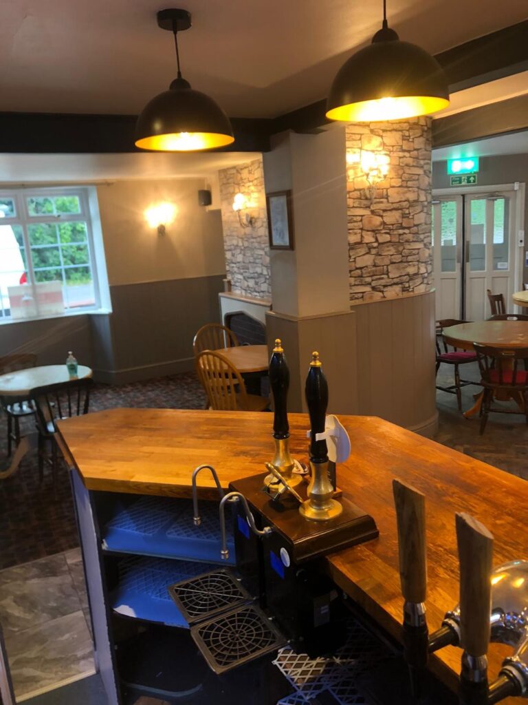 Gainsborough, Milborne Port Admiral Taverns