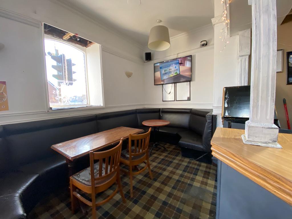 Pubs to let in Clydebank, Cleddans Bar is now available