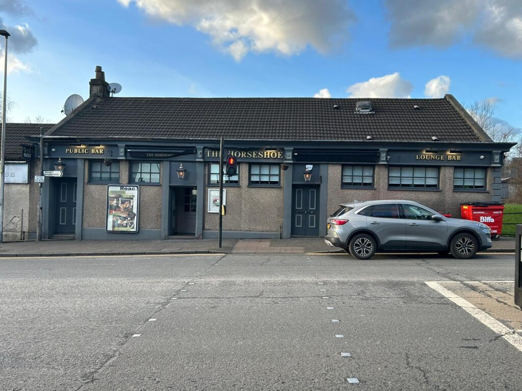 Horseshoe Bar, Airdrie Admiral Taverns