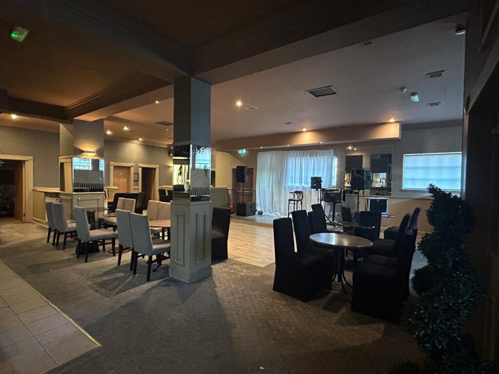 Horseshoe Bar, Airdrie Admiral Taverns